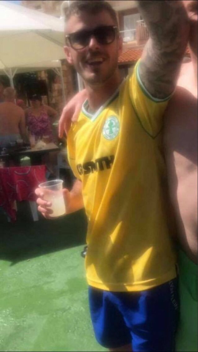 Rumour has it Lennon is in talks with our Beany !!! 

Share away.
