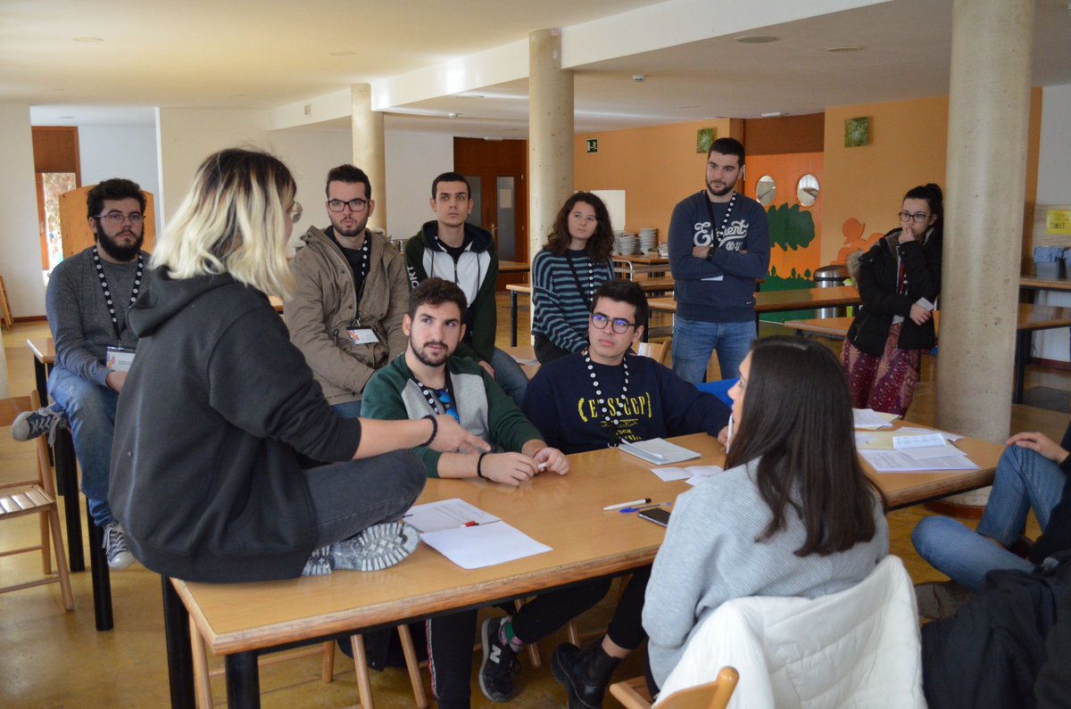 ce_upv's tweet photo. ### JORNADAS DE FORMACIÓN ###

Comienza un sábado cargado de talleres para la formación de lxs futurxs representantes de estudiantes después de un viernes lleno de actividades para fomentar la convivencia y el trabajo en equipo.

#DAUPVTForma #JDF19  @ceuma_ https://t.co/izx2LBHqy0