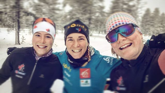 Hello de Idre 🇸🇪, la météo est la même mais les coéquipières d'entraînement changent !

Hi from Idre 🇸🇪 ! Same weather but new teamates for the end of the week 😘 ift.tt/2QJIulD