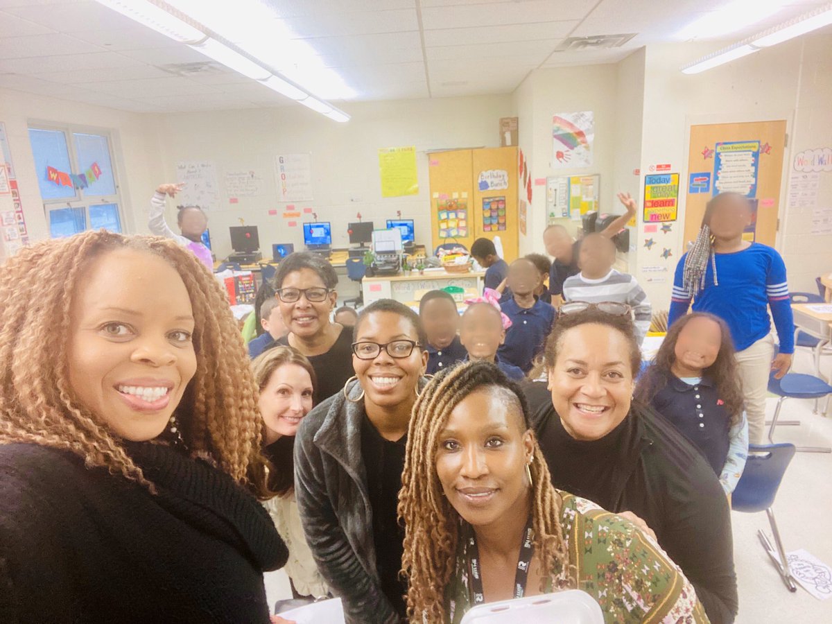 OffTheFieldNFLW's tweet photo. Philadelphia OTF Wives created a Thanksgiving meal for OTF Founding Member Renee Reese’s 2nd grade classroom @ Henry Braid Wilson Family School in Camden, New Jersey.
This feast was the conclusion of her lesson on nutrition & restaurant etiquette.
#OTFPWA #communityservice https://t.co/ZArcs3RfJX