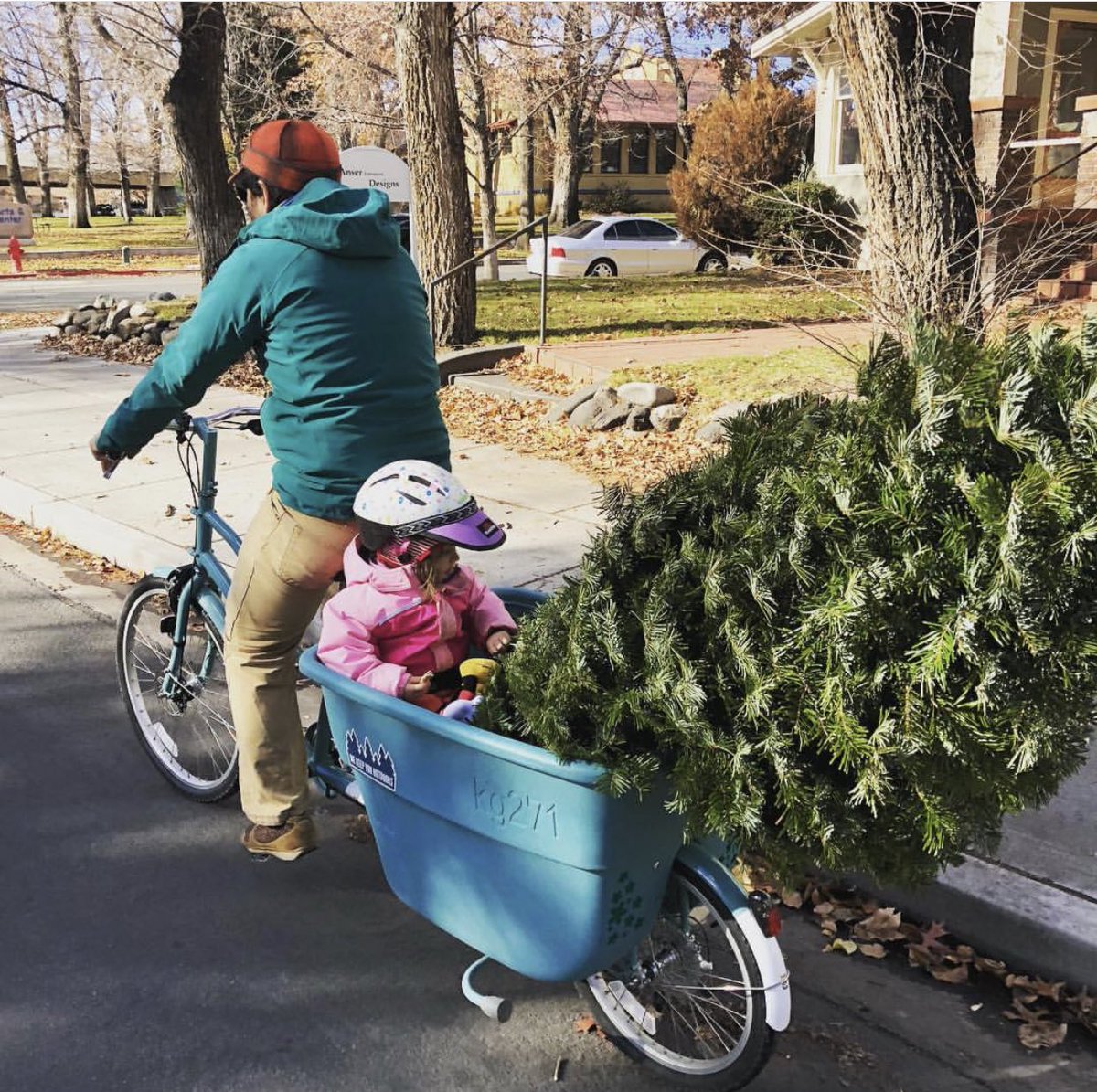 madsencycles's tweet image. Just a few suggestions on how to transport your Christmas tree this year! 🚲🎄🚲🎄🚲🎄🚲🎄
#treebybike #christmastreebybike  #madsencycles #cargobike 
madsencycles.com