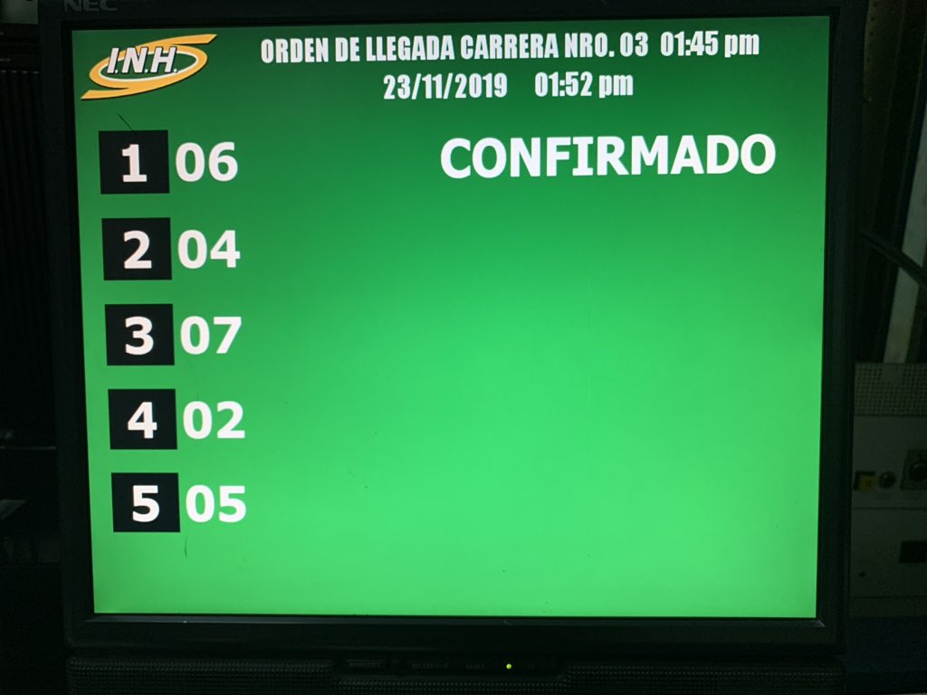 epignoloni's tweet image. 3a. Carrera 
Ganadora: Eclipse de Luna (6)
Corrieron 7