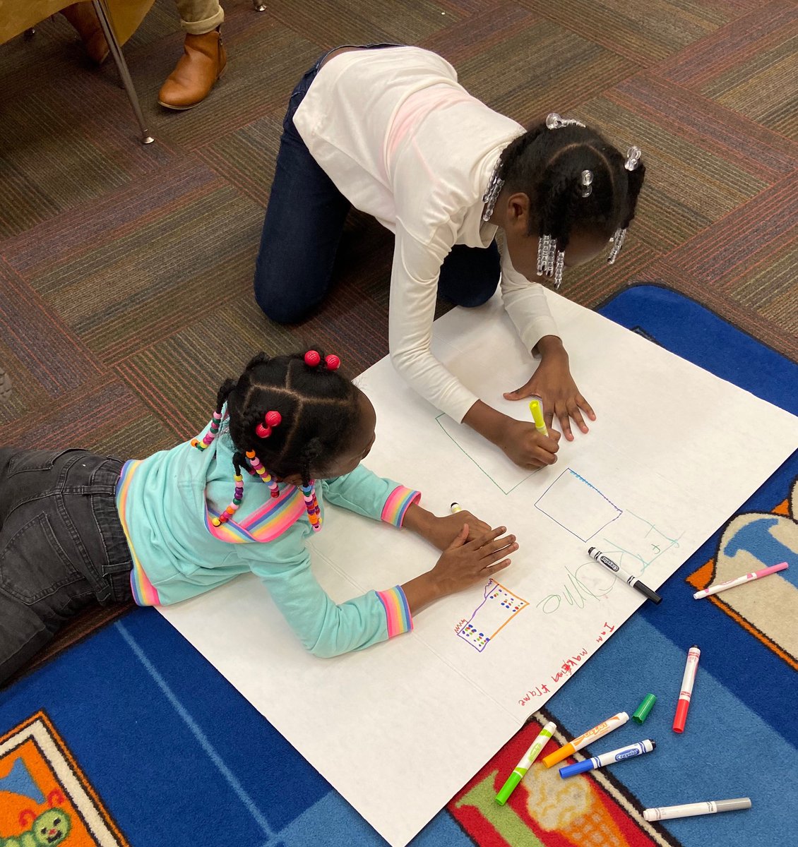 RCSDsch19's tweet photo. Thank you @RobertsEnactus for working with @ThirdGradeteam2 girls and empowering them to create a female led business! #girlpower #rcsdonefamily @ProudPrinc19 @TDade @schiavi_e @ProudAP19 @RobertsWesleyan https://t.co/hccCglxwyj