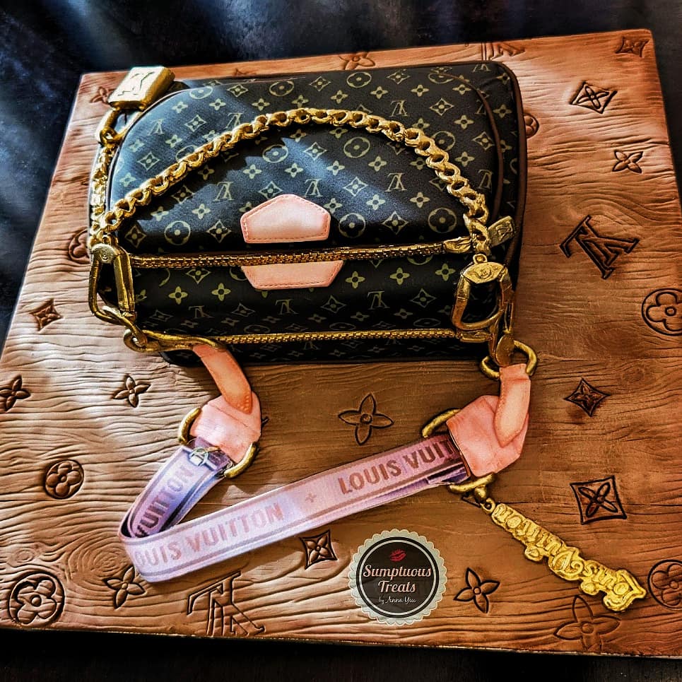 Sumptuous Treats on X: Louis Vuitton Gift Box Cake #customnecklace  #lvgiftboxcake #allediblecake #lvcake #customcakes #lvthemedcake  #freethegoat #fondantcakes #3dcakes #rolexcaketopper #customjewelery  #torontocakes #customediblejewelery