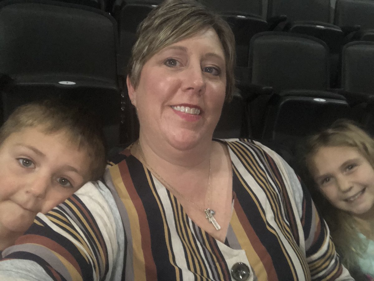 rothkernels's tweet image. #disneyonice Loving it!