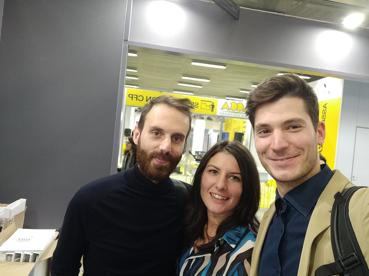 Hey <a href="/albertotono3/">Alberto Tono</a> abbiamo deciso di rispondere così ai tuoi selfie importanti dall'#AU2019 di Las Vegas. 😉

#italiansdoitbetter #digitalBIM2019