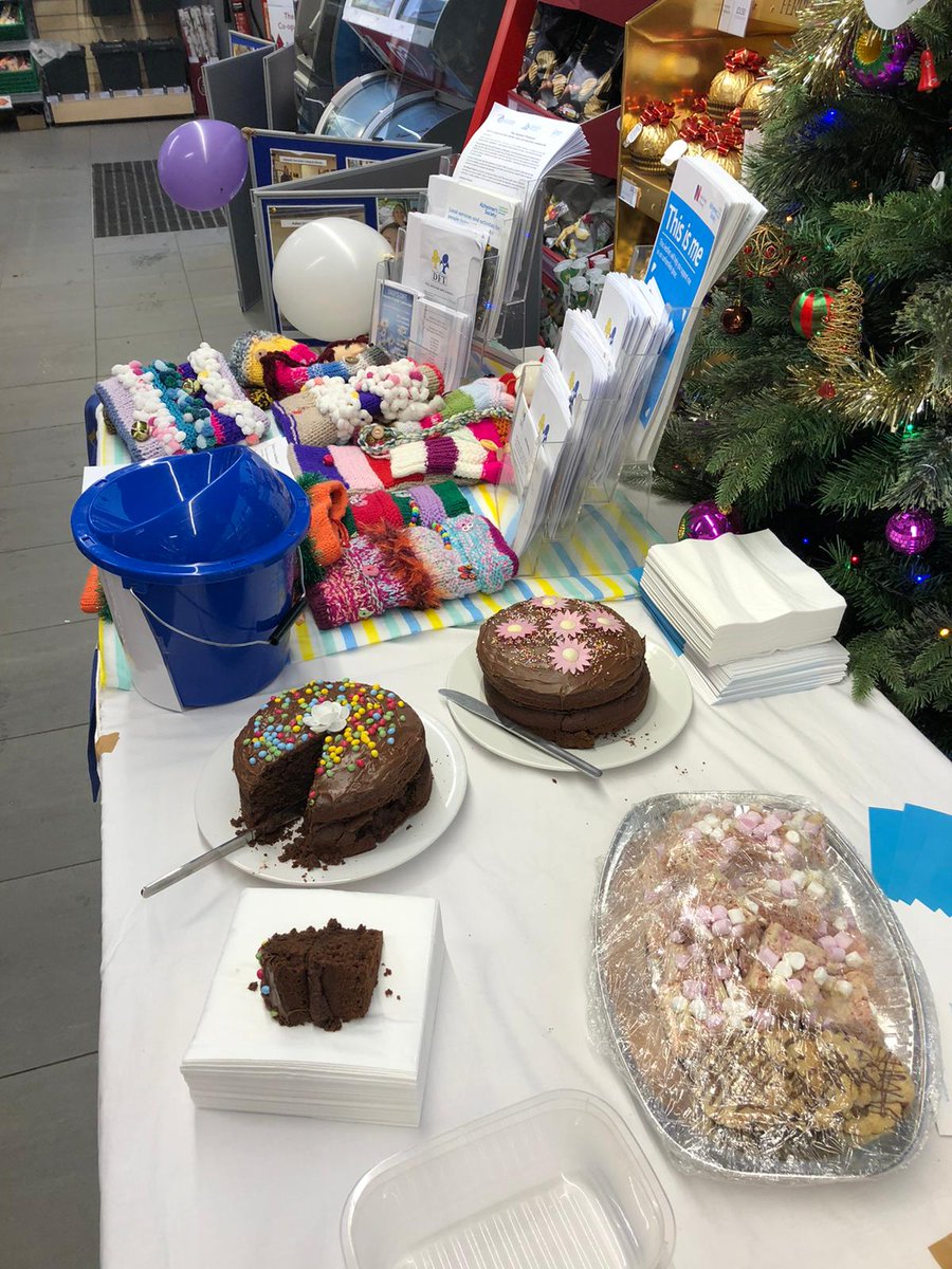 nicolabarwick35's tweet image. 5 local causes, 3 old, 2 new, Local funeralcare and a bake sale in Petrol Mytholmroyd today. Proud of my team. Lots of fun and positivity today for our #CelebrationDay2019 
#LocalCauses #Community #ItsWhatWeDo @JacksonM_Retail @KateGraham03 @CarolineBeards3 @JulieLl97005939