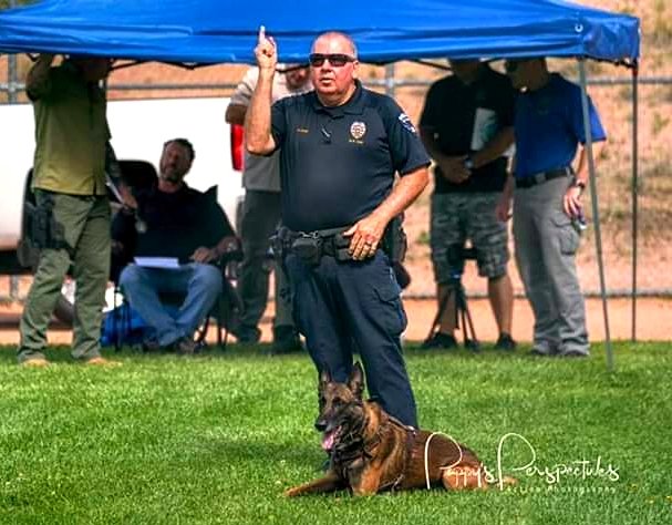 Christina_Roof's tweet photo. K9 Koki
EOW: 11-22-2019
Ofc Doug Jones
The @ElMiragePD is mourning the loss of one of their own. K9 Koki was shot while assisting in the apprehension of a suspect. Koki selflessly gave his life to protect his handler &amp; other officers. Rest well &amp; play hard over the 🌈 bridge. https://t.co/KTPZfotiR1