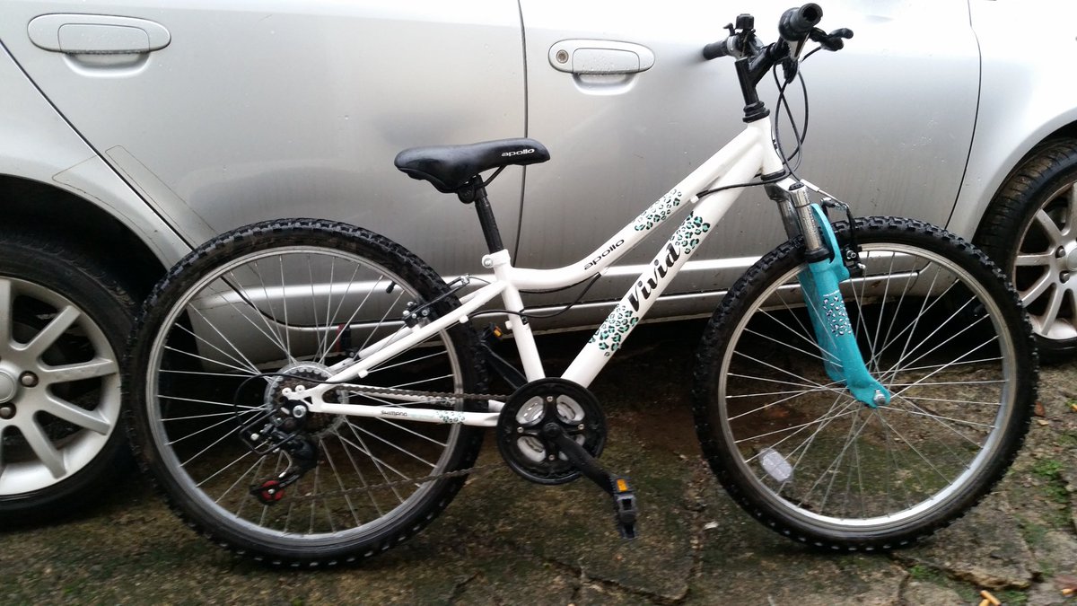 PuffaJones's tweet photo. All of these bikes are still available.
All rescued from charity shops...boot sales or donated.
Each is available for FREE to a child that would otherwise not get a bike.
Make Christmas special for a kid that really deserves it.

#cycling #recycle #free https://t.co/dg8KRgmXhN
