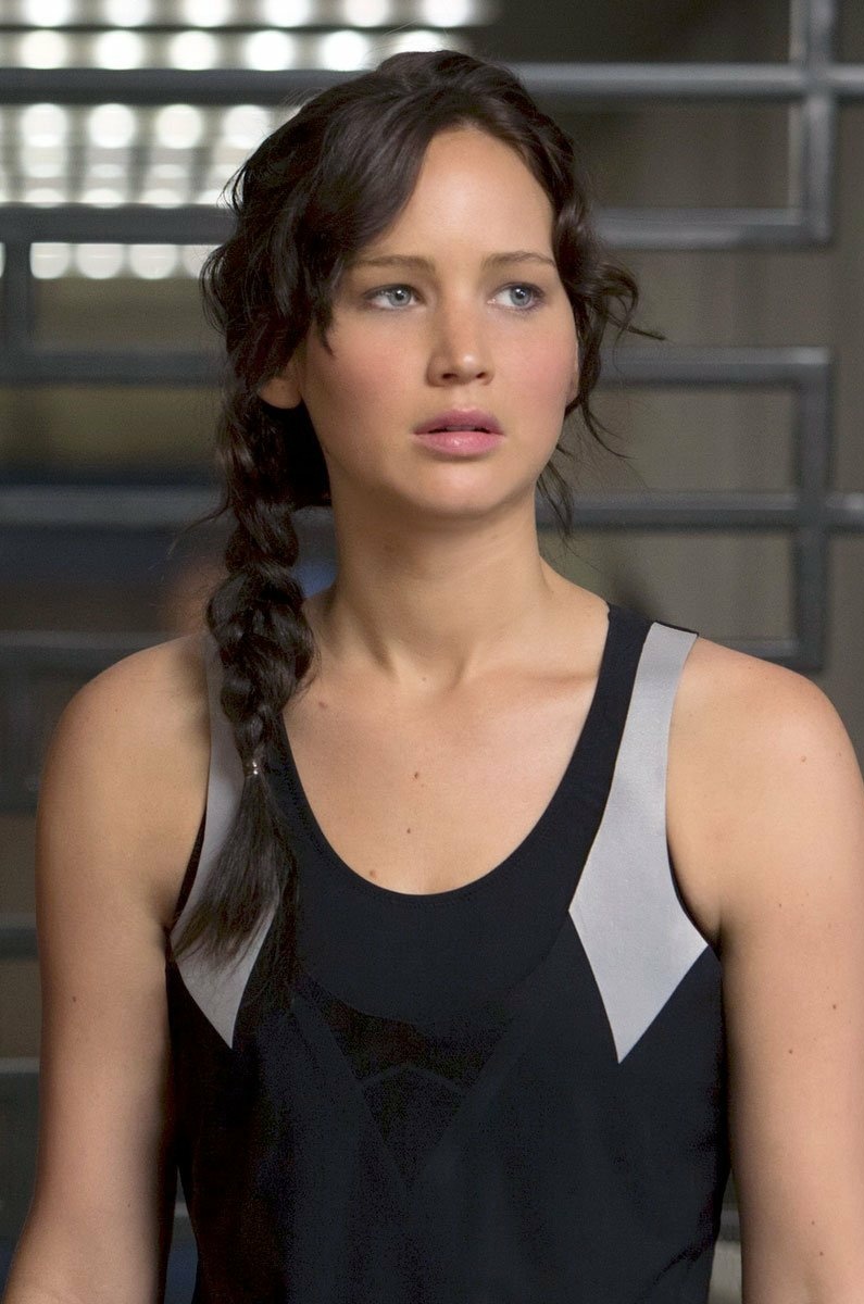 jennifer lawrence hunger games braid