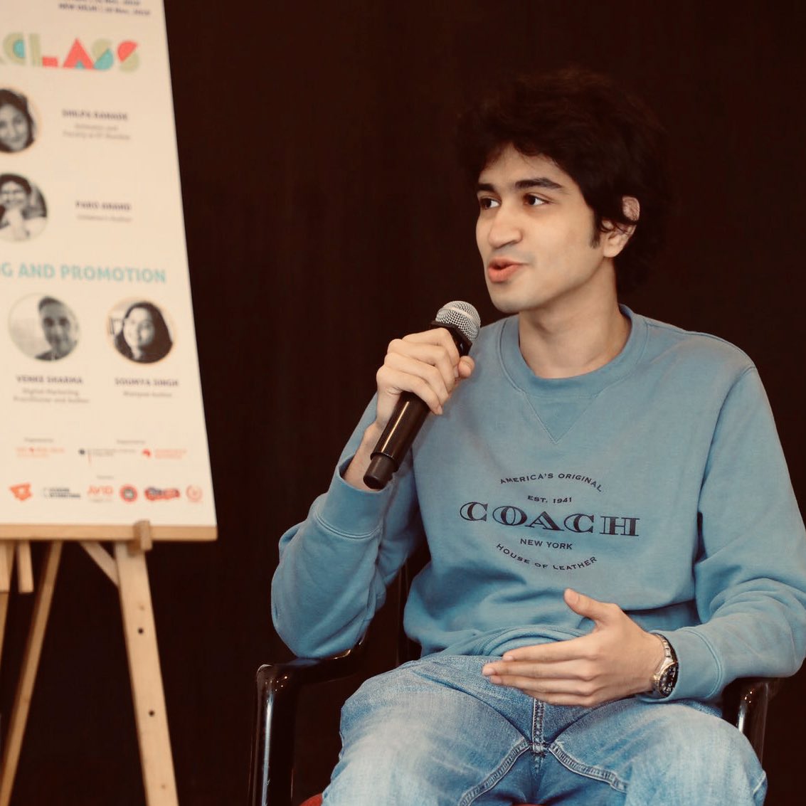 BilalS158's tweet photo. When you have to explain your joke... 🙄
Thank you @GBOnewdelhi @AvidLearning #jumpstart2019 for having me over to speak at your event. 📚 ✍️ #BardOfBlood https://t.co/j2Es6Kwpcn