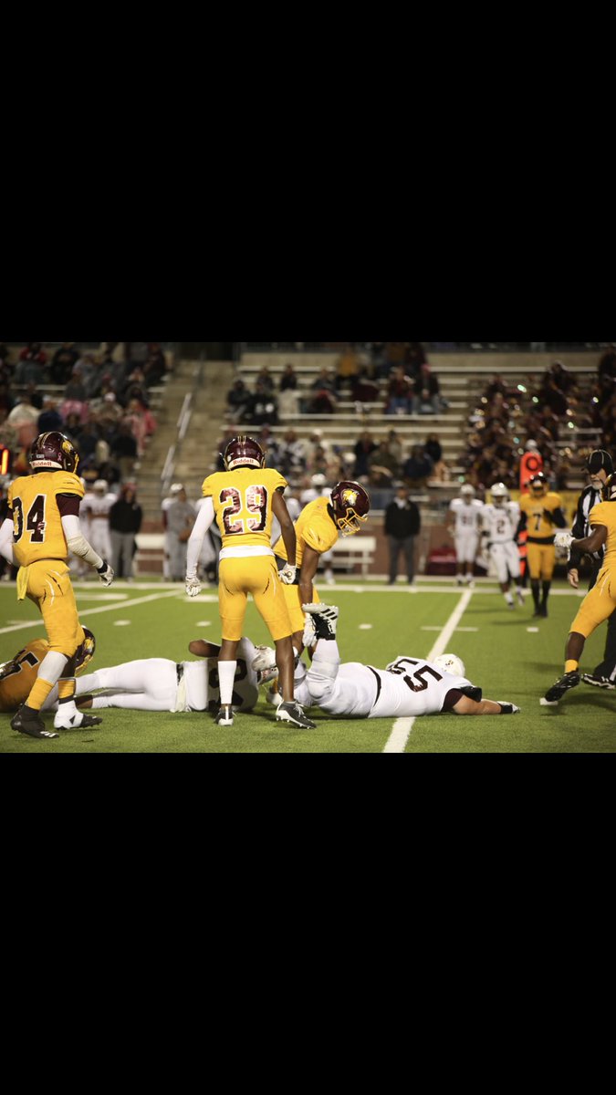 29_6lack's tweet image. This season was full of ups and downs. I can say I played part of the best secondary!! I love my bros no matter what🖤! Had a great HS football career😌. #LLET #29SigningOut