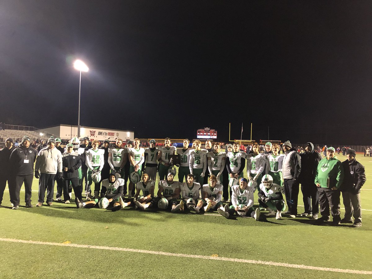 Not quite the #10yearchallenge, but a great group of young men!  <a href="/HarrisonFootba1/">Harrison Football</a> <a href="/wildcatsofhhs/">Harrison Wildcats Athletics</a> Photo Credit to Matt Hotopp