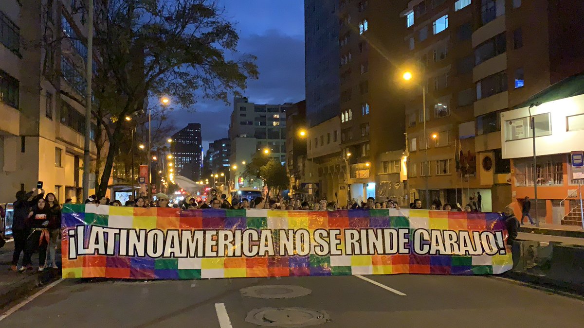¿Como amaneces Bogotá?  ¡Con ganas de darle más duro a la cacerola ! #23Nov #Cacerolazo23N #ElParoContinua