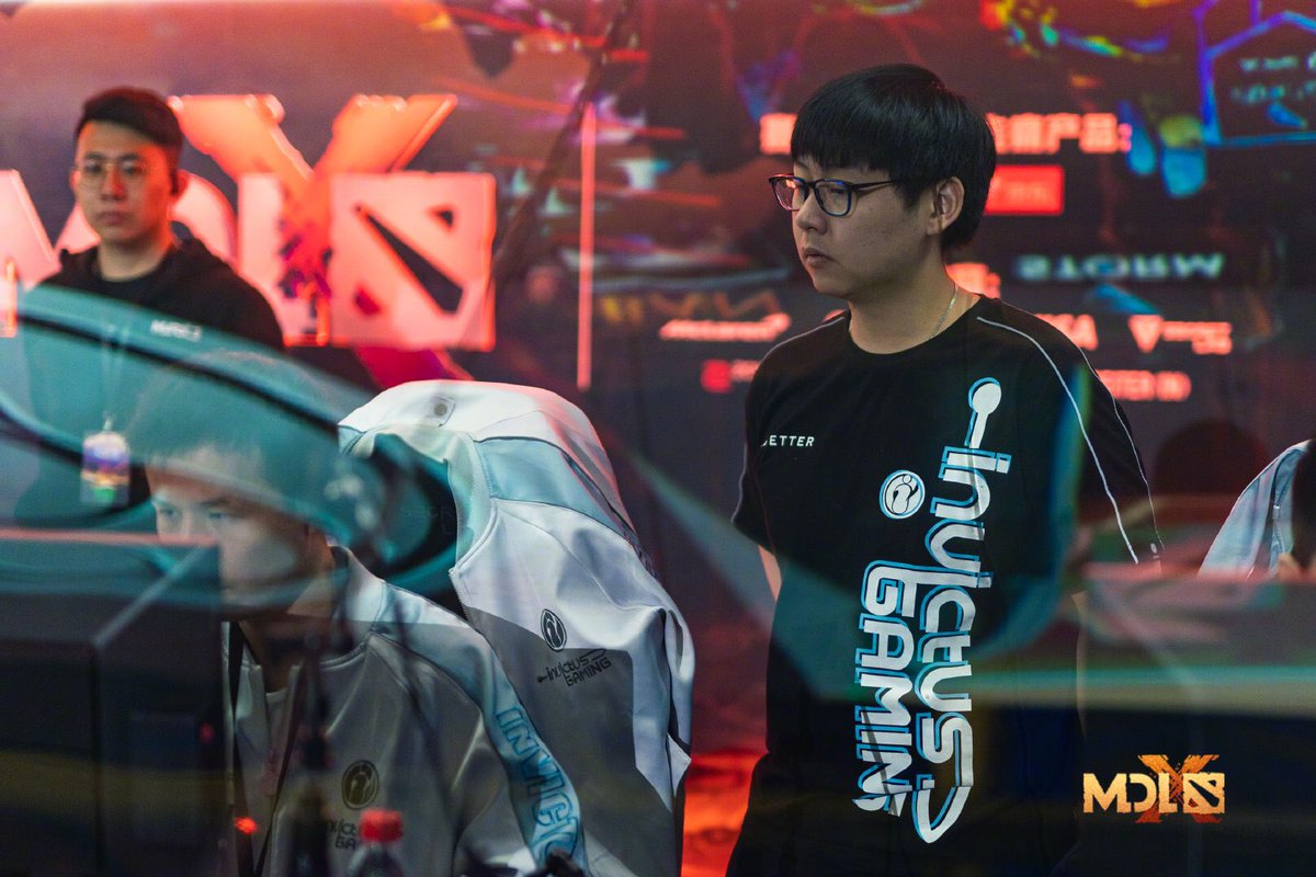 EKEKkxIW4AEC3s0?format=jpg&name=medium