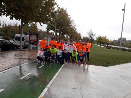 BRZgza's tweet photo. Al mal tiempo buenos kilómetros! 😄😄
Esta mañana ni el frío ni la lluvia han podido con nuestras ganas de hacer deporte y tomar unas cañas.
Somos #beerrunners!!
#muchomasquecorrer
#cerveceando
#comunidadBR https://t.co/v7I86P0JG2