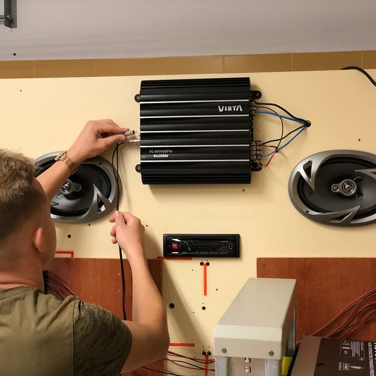 IESElCabanyal's tweet photo. https://t.co/yZoxdrSvJV
SEMANA EUROPEA DE LA FP
Prácticas de sistemas de sonido. Instalaciones de Telecomunicaciones. Electrónica CFGM
#SemanaEuropeaFP #EUVocationalSkills #DiscoverYourTalent #FormacionProfesional #VocationalEducation #FP #AvantFPERE #DescubreLaFP
@gvaeducacio https://t.co/GpzE0Iu3z7