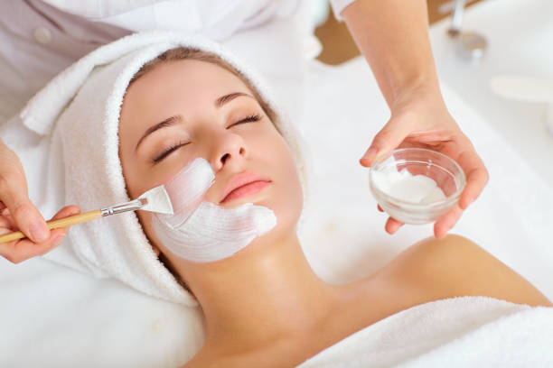 LashSalonUk's tweet photo. Everyone wants whitening because it makes skin glow. Accelerate brightening, improve skin tone, enhance skin clarity and create a fresher, healthier appearance.
For Appointment visit : https://t.co/9tN0FAzRsC
#lashsalon #skin #beauty #wax #hair #spa https://t.co/imbwIno8kG