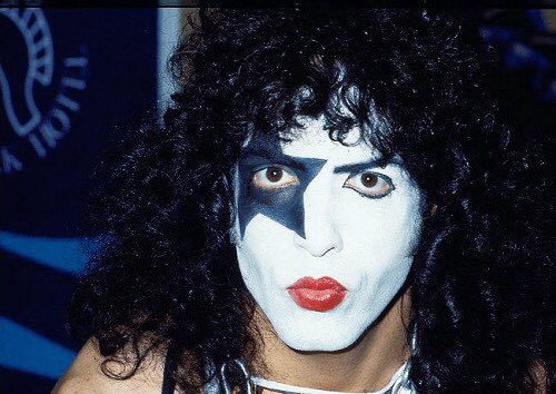 sinkshipz's tweet photo. #gonnatellmykids this was Ke$ha https://t.co/XEzuetqsIF