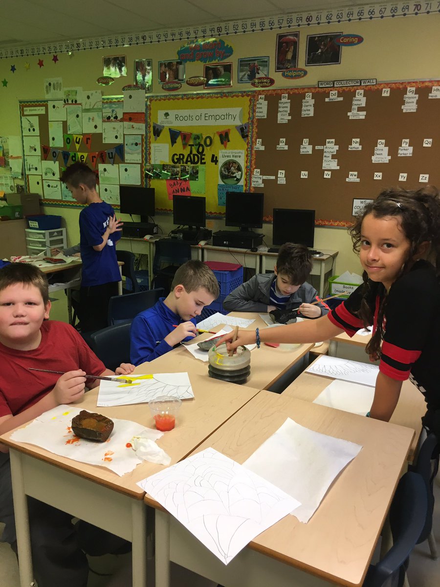 4Htek4's tweet photo. “Doing” Art! Let’s talk about line, shape and colour! https://t.co/IyPNWlMtgY
