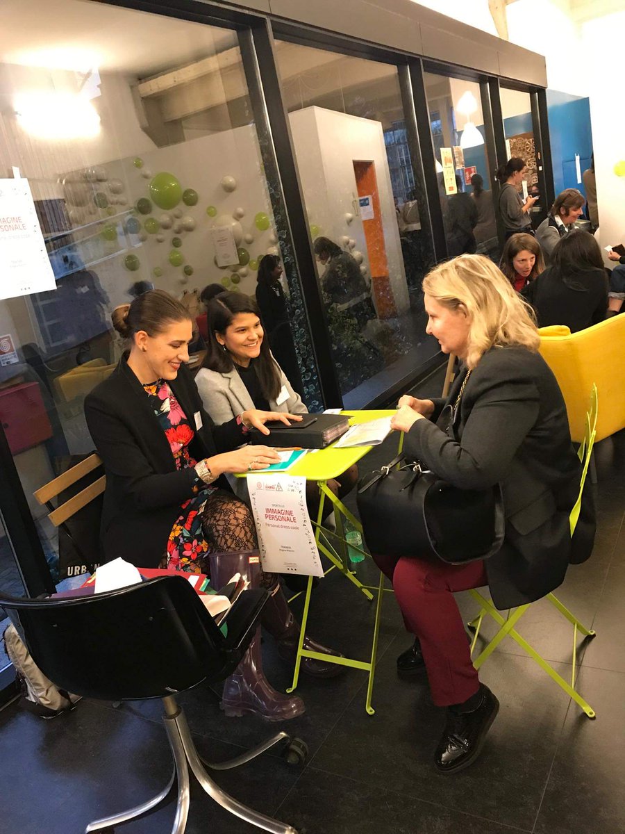 retefemminilemi's tweet photo. #RAFMI c'è a #varianteD! Reticella milanesi all'opera! #retealfemminile #varianteD2019 https://t.co/SJQqvQw5DD