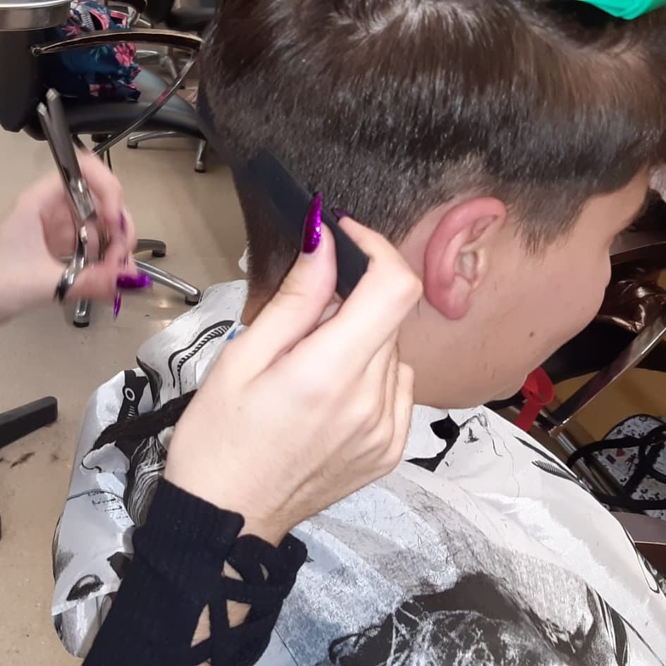 IESElCabanyal's tweet photo. https://t.co/c1P3yP8oY5
SEMANA EUROPEA DE LA FP
Peluquería y Cosmética Capilar, módulo de peinado y estilismo masculino. Imagen Personal CFGM
#SemanaEuropeaFP #EUVocationalSkills #DiscoverYourTalent #FormacionProfesional #VocationalEducation #AvantFPERE #DescubreLaFP
@gvaeducacio https://t.co/WpTFVNnGX7