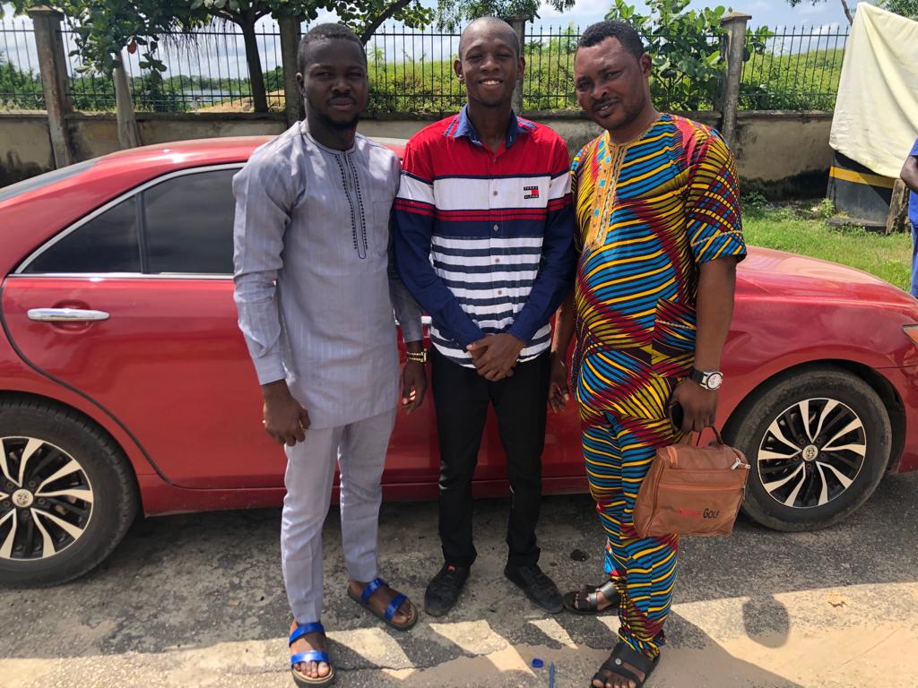 Nexha___'s tweet photo. Thank you all for your help one way or the other. I am happy to say #olamideisfree @MobilePunch
@segalink @Revolutionarhmy @MarkOtabor https://t.co/5Nsw4llapW
