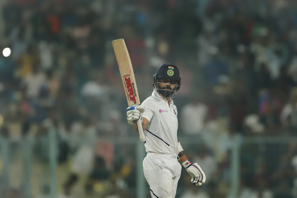 lekhaksharma08's tweet photo. Century No.#70🔥
Most hundreds in international cricket as captain
41* - VIRAT KOHLI https://t.co/8cIIke1r1T