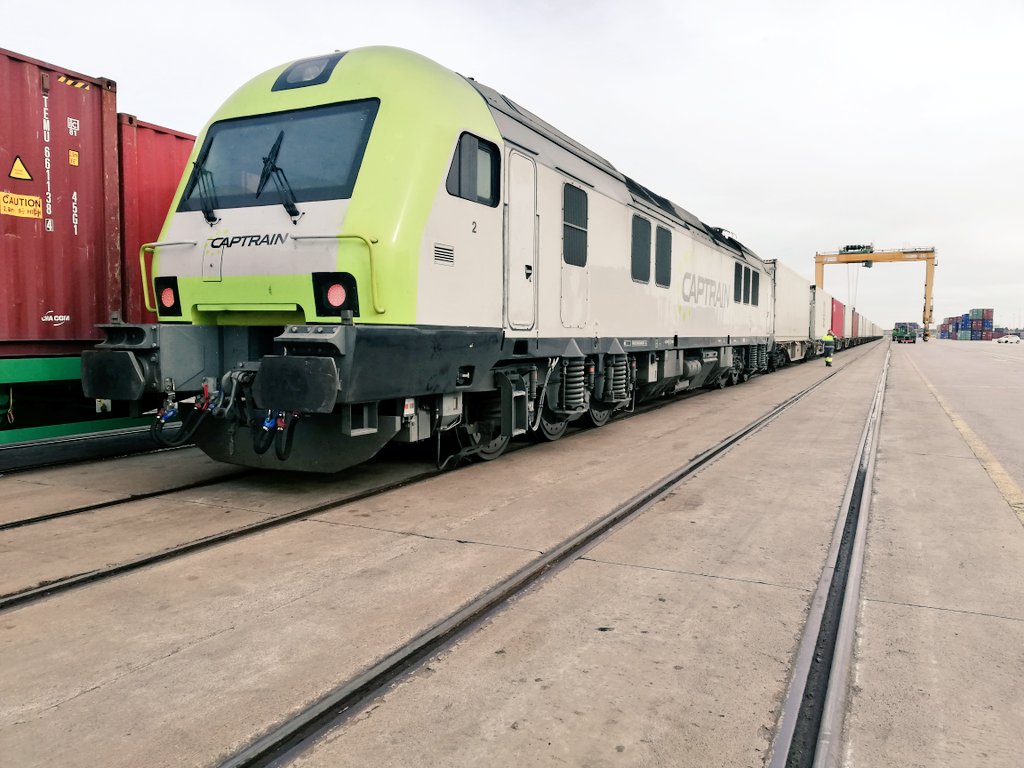jonan_amas's tweet photo. Reefer train ❄️🚂💨
Valencia Fuente San Luis - > Zaragoza Plaza
#TrainCrew #CRT #CRTCrew #Captrain #CaptrainEspaña #CaptrainCrew #railroadworker #sncflogistics #CAF #Bitrac #Laumar https://t.co/qbmD163OOF