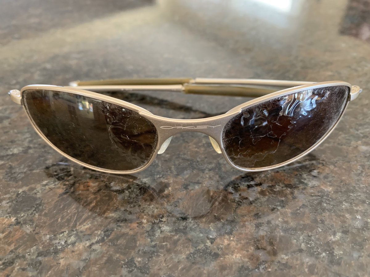 oakley lens peeling warranty