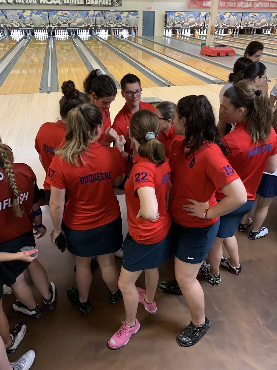 USBC's tweet photo. LIVE NOW: Day 2 of the #HawkClassic is underway hosted by @ESHawksBowling. @BearkatsBOWL leads the way ahead of @AStateBowling, @NCATBowling, @DuqBowling and @SHU_Bowling.
Join @EWJR and @danielfarish on https://t.co/gs2oNY5XwS.
#BowlTV #NCAABowling #AFutureForTheSport https://t.co/BhgripHVb8