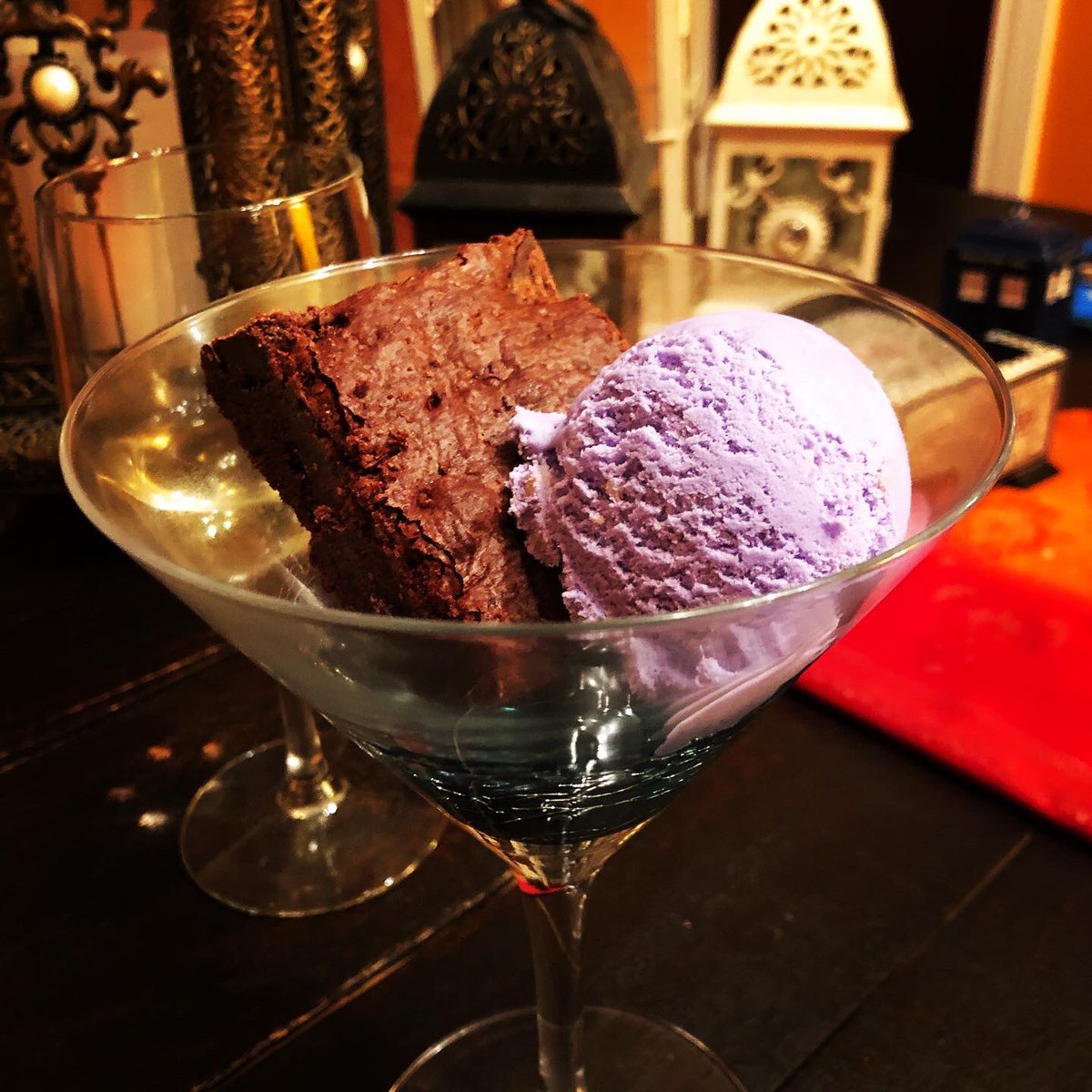 GeekMelange's tweet photo. Brownies by @DawnXianaMoon &amp; Magnolia brand ube queso ice cream (courtesy of Wes from @theSunBros) for dessert. In martini glasses bc we’re FANCY. #AsianSeafoodFest https://t.co/he00tk3Pao