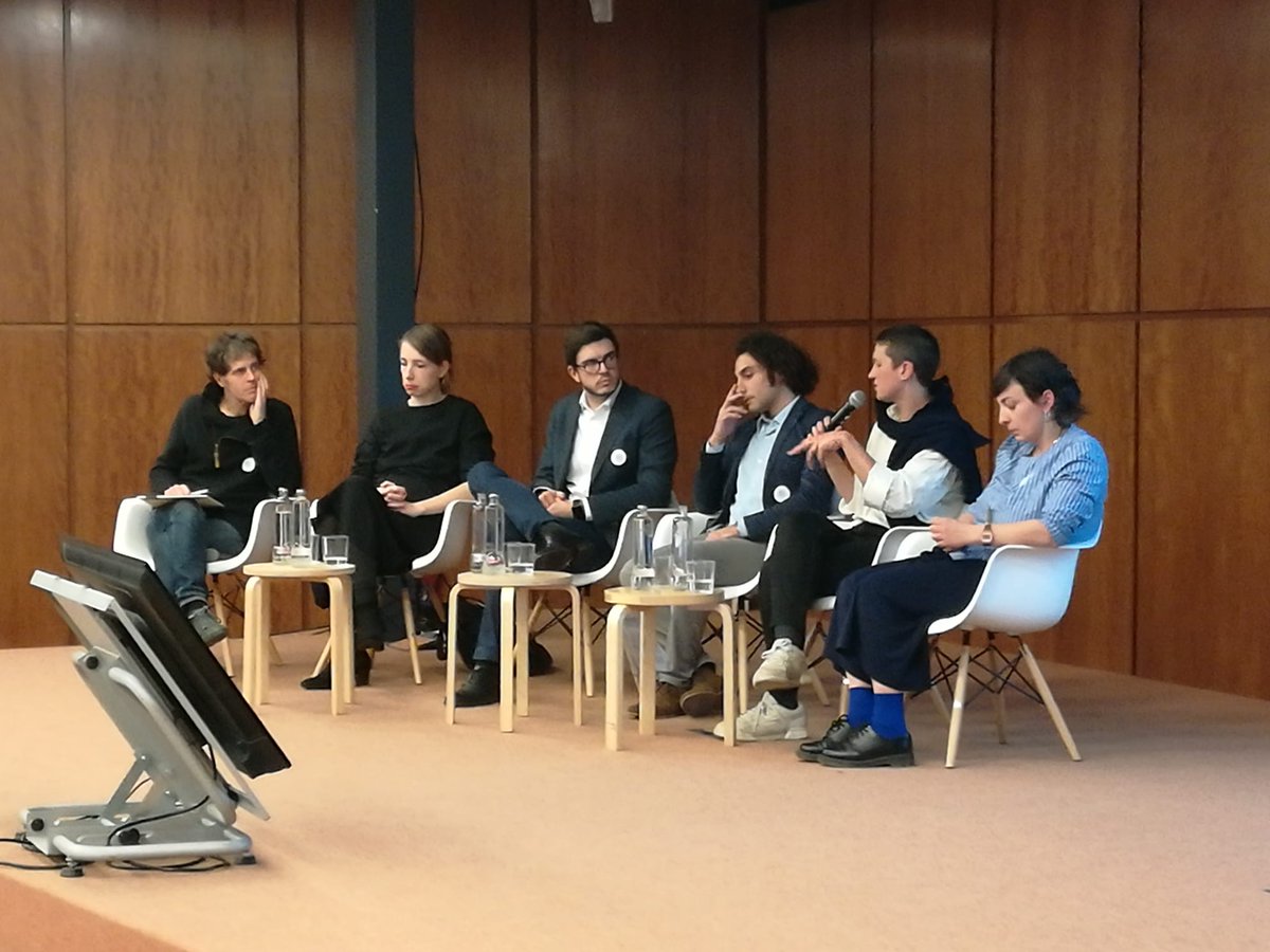 COACatalunya's tweet photo. @Ace_Cae @CSCAE @assumpciopuig @FundacioMies @presidenteCSCAE @annaramosarq La tarda avança al #YAF2019 organitzat pel @Ace_Cae i q acollim a Barcelona.
Té lloc la darrera taula rodona amb arquitectes de Grècia, Països Baixos, Alemanya i Finlàndia.
✔️ Afirmen q els "open calls" o concursos oberts d'idees, són 1 bona eina per accedir als concursos públics https://t.co/BYUSlFMskF