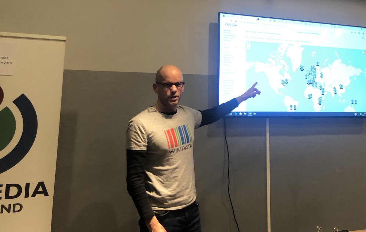 lessanspagEs's tweet photo. Olaf explaining how he repaired the map of executed witches which is now on @WikiCommons #wikitechstorm2019 https://t.co/mFLwgNwxDi