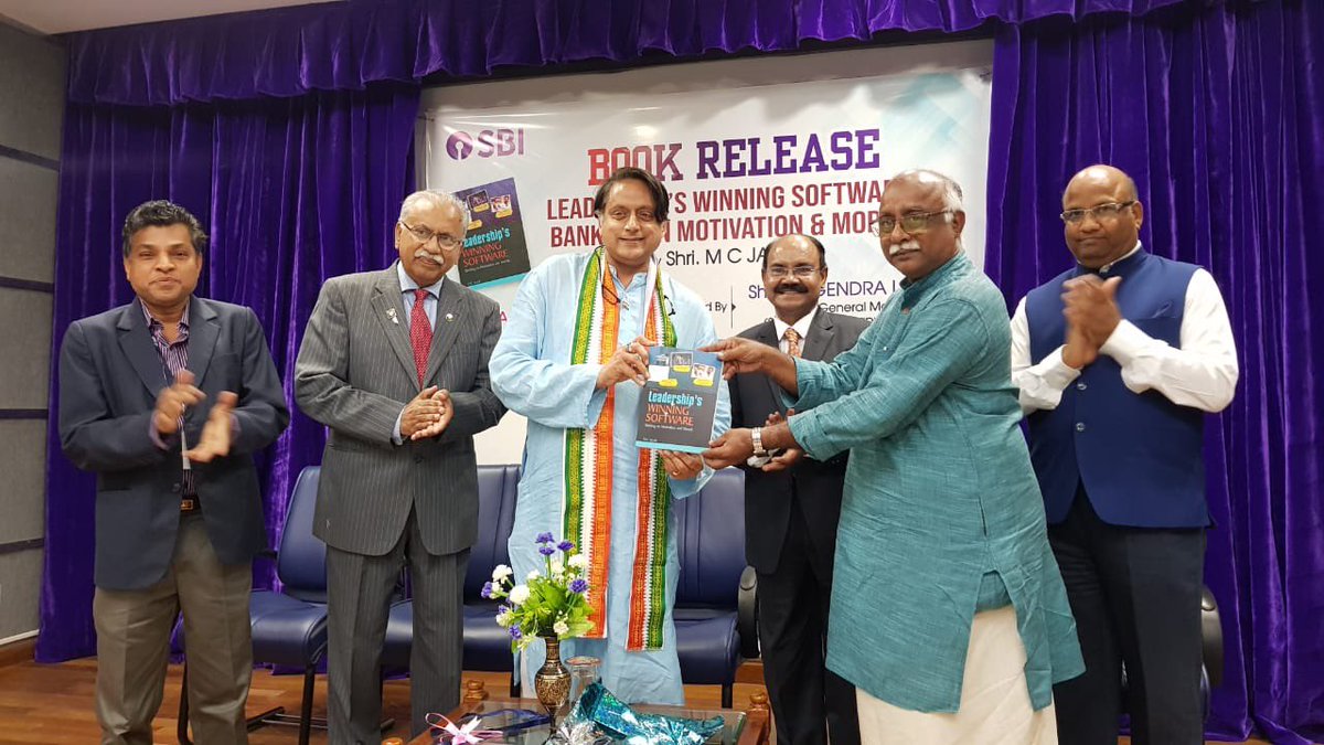 ShashiTharoor tweet picture
