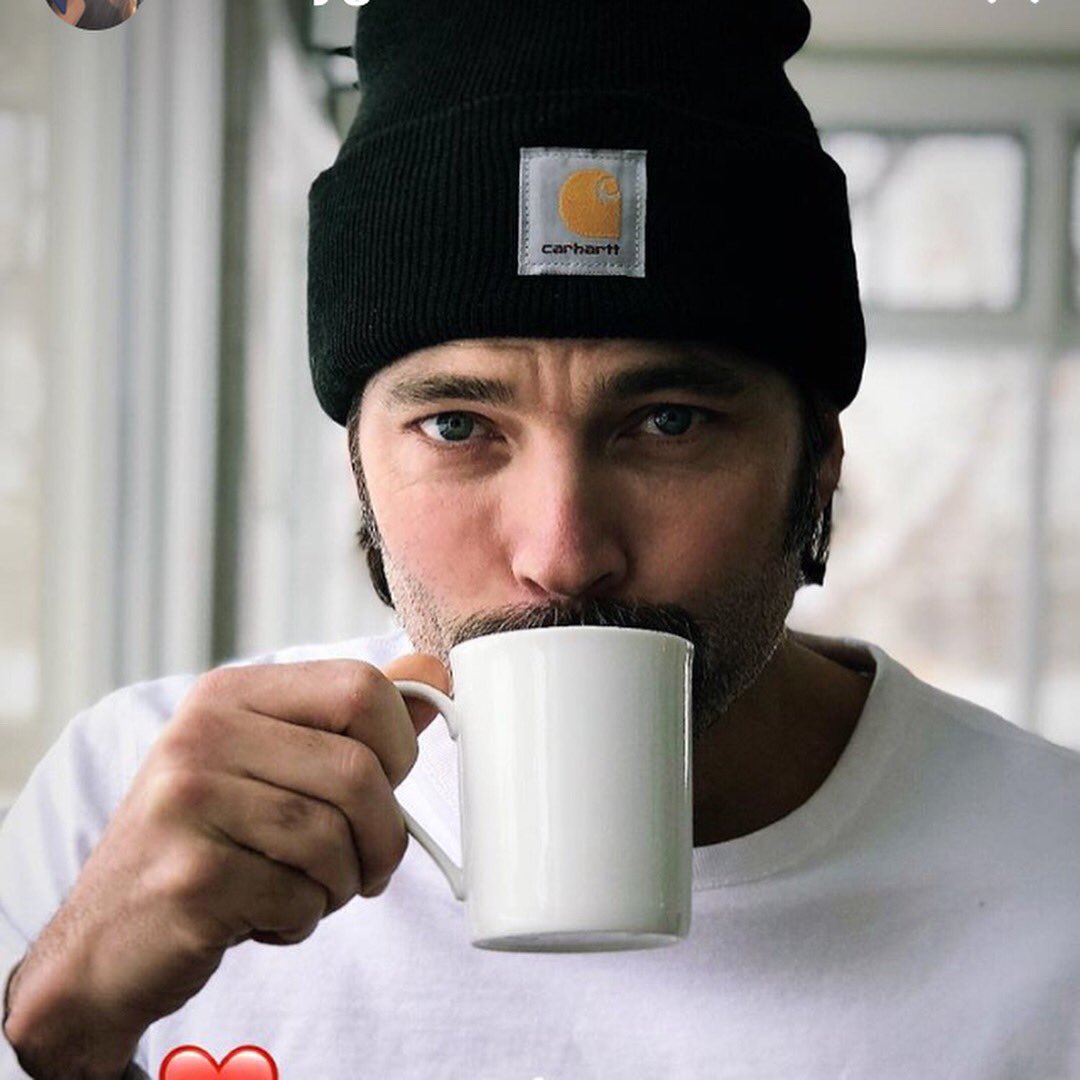cleekers's tweet photo. I hear that today is @realtimrozon day! We love you *and* miss you Tim!!!!
Earp soon.
#TimRozonDay #WynonnaEarp #E4L https://t.co/hlW4zA7aL8