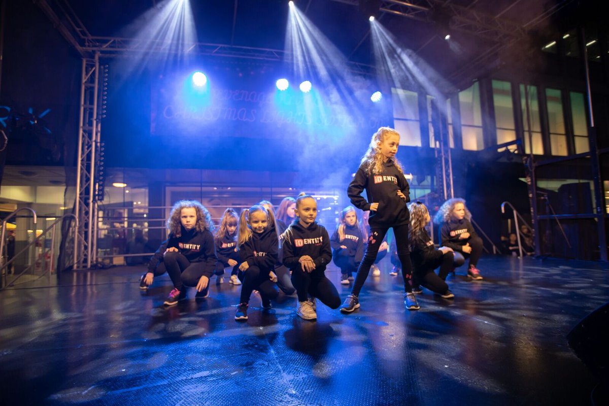 lovestevenagetc's tweet photo. #Christmas #Lights Switch on next Saturday... the @warriorzpaa, @Emerald_Dance1, Stagecoach and @stevenage_dance are just four of the amazing acts performing #lovestevenagetc https://t.co/uk7KwwBIlO