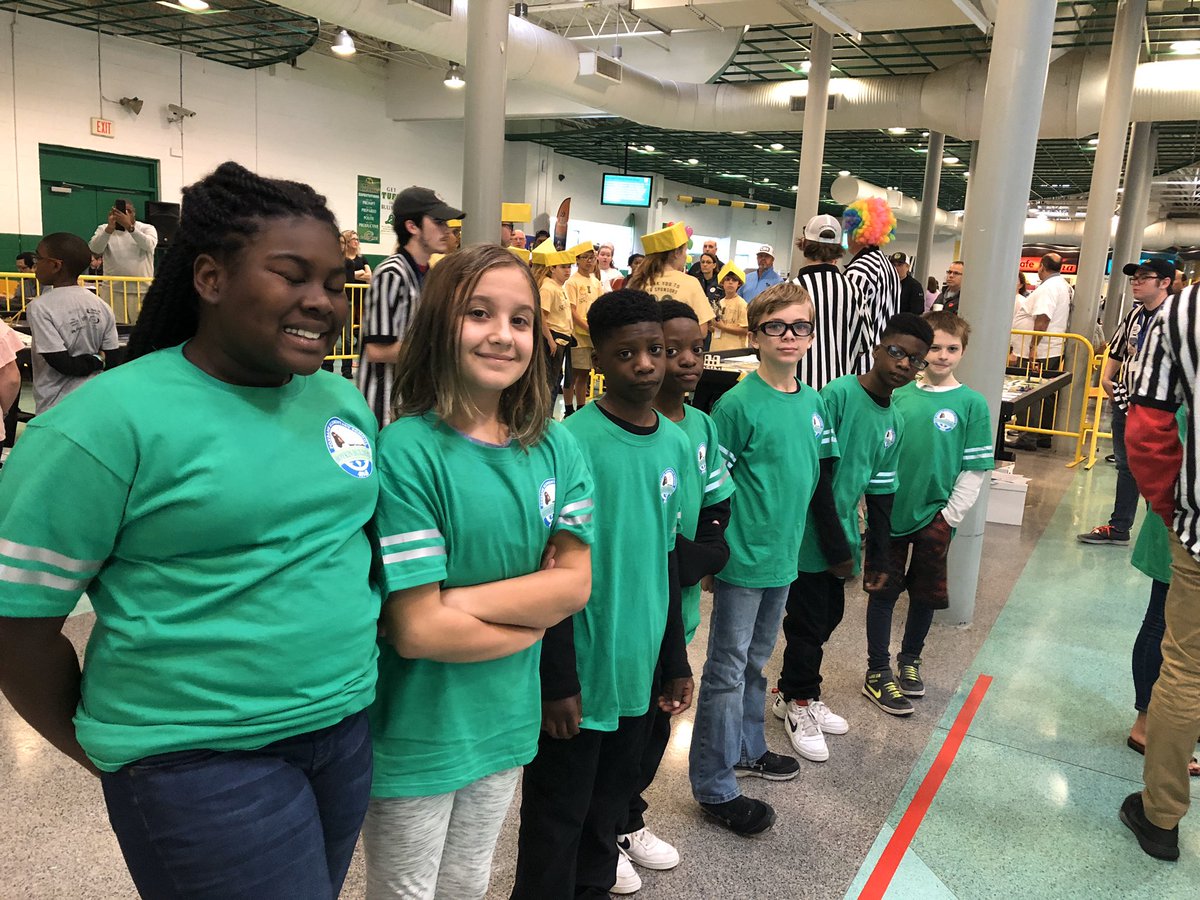 FoxbankSchool's tweet image. Wish us luck on our first LEGO League competition! The Foxbank Boykin Builders are having fun and getting amazing experience being interviewed by judges &amp;amp; interacting with other teams! #OhBoykinWeBuild  #scrobotics @BCSDTechTeam @bcsdschools @Moncks_Corner @firstlegoleague