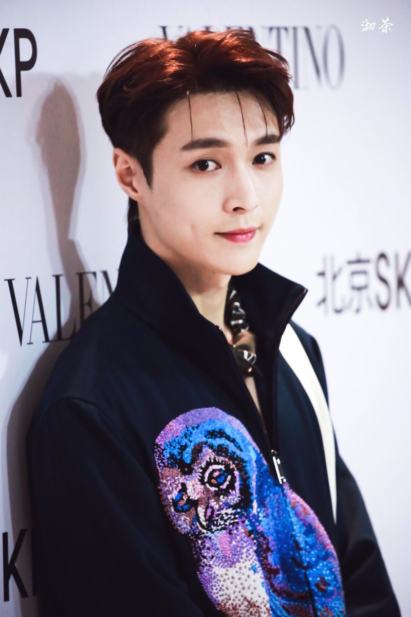 4happyeollie's tweet photo. I truly truly want to see you in this comeback 😭 miss you Yixing... Want to see you with EXO so badly... Can guess how you pull both looks with your charms ❤️
#ObsessedWithLAY
#CASE10 #EXODEUX
@weareoneEXO #EXO @layzhang https://t.co/MEXQFbb15r