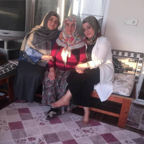 Muratoya1's tweet photo. TÜRBANLI ♥💋
TEN ÇORAPLI AYAKLAR 👅💕 https://t.co/i9bU63FeVs
