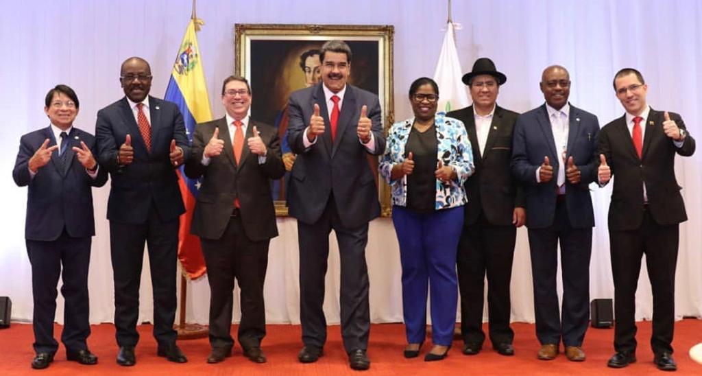 Luz, salud, sabiduría y aún más fortaleza para el Presidente @NicolasMaduro en su cumpleaños. Gracias por no ceder 'ni tantito así ' ante el imperialismo. Seguro que nos conducirá a muchas VICTORIAS más. #FelizCumpleañosNicolás #FelizCumpleañosPresidente