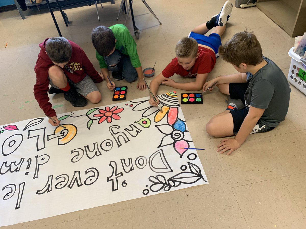 art_LMS's tweet photo. A few fun collaborative artworks we worked on right before break 👍🏼🎨🤓 #WeAreLMS https://t.co/8t32qlgqdc