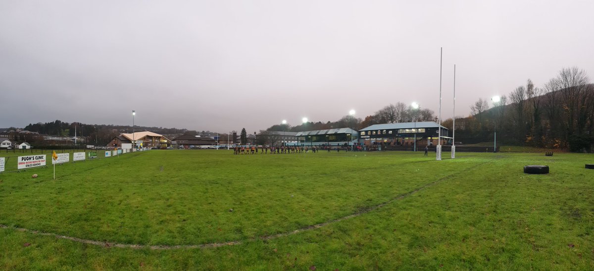 Sparryphoto's tweet photo. Final score at a muddy Welfare Ground.. @newbridgerfc 33 @SAINTSRUGBY2 5
@AllWalesSport @welshclubrugby #1east https://t.co/Xsm8PlhCjd