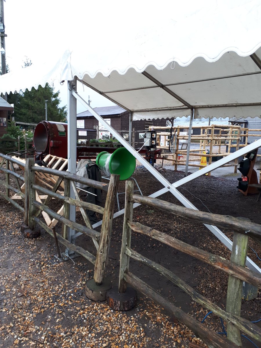 HansChristmas's tweet photo. Trees are going up and lots of customers have been in for their trees already today. 'It's beginning to feel a lot like Christmas'
#freshcuttrees
#ChristmasIsComing
#buyfreshbuybritish https://t.co/1Q4F9YlhBC