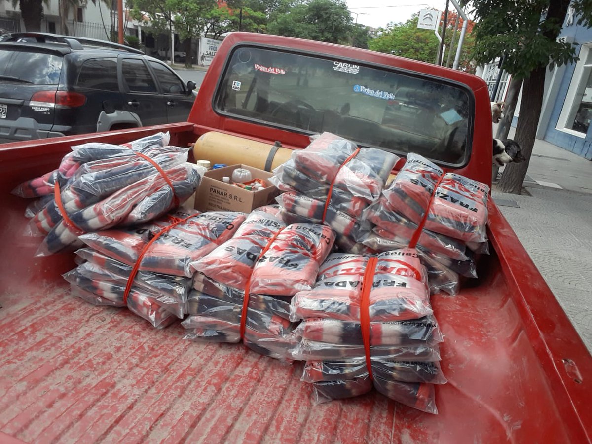MarianoOses's tweet photo. EL PODER DEL AMOR

Gracias corazones Santiagueños

Gracias a todos los que no dejan caer Narnia

Los abrazamos a cada uno 👐👐

Nuestro profundo agradecimiento !!!!

Los Canichones están mejor 🐾🐾

Muchas gracias https://t.co/h3kcQxLPyf