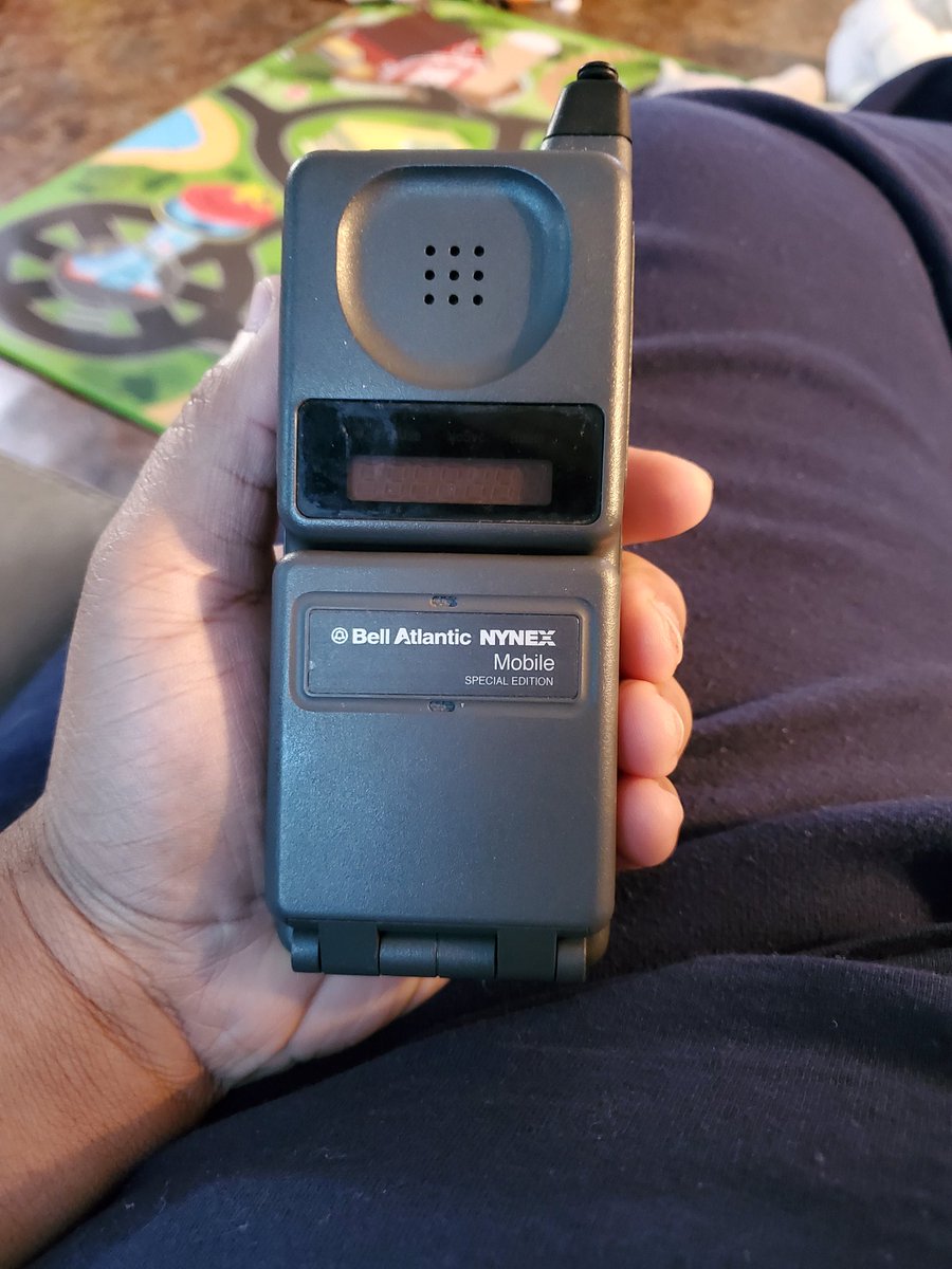 iKeepIt_SoReal's tweet photo. Who remember this bad boy

#oldschool #bellatlantic https://t.co/1cI6YUlFQO