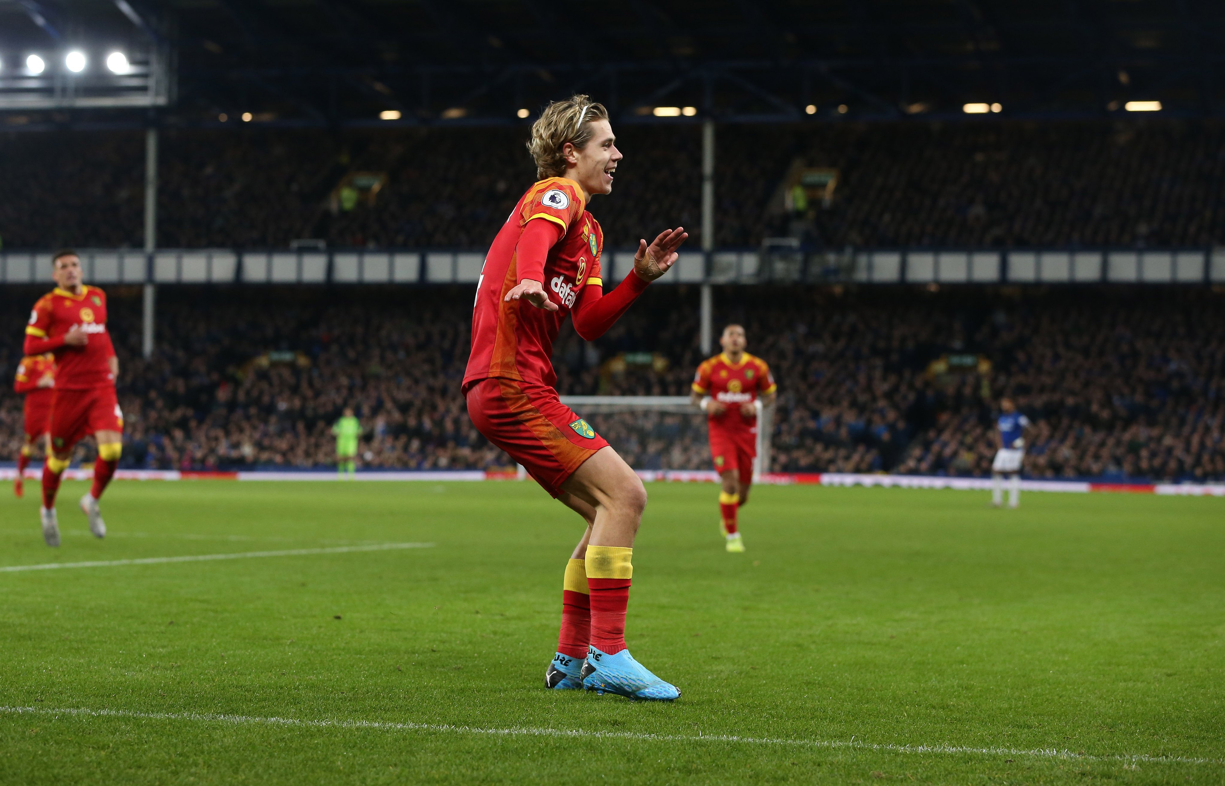 Cantwell back scoring