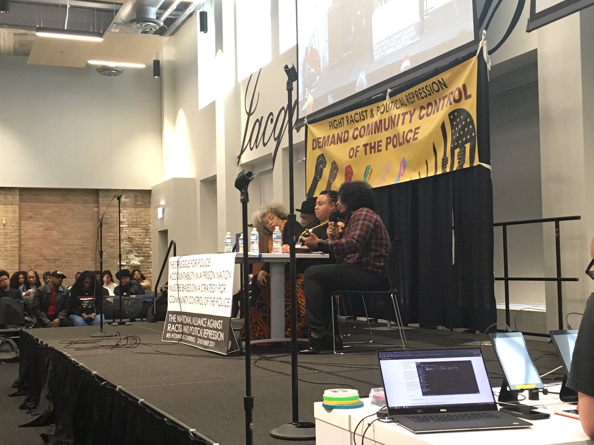 lunarech0s's tweet image. “Community control of the police puts the community in the drivers seat. It lets us determine who runs society - a means of putting workers people in control of their institutions and that’s what we fight for.” @BrotherFlourish #RefoundingNAARPR #FreeThemAll #Duuuuuvaal