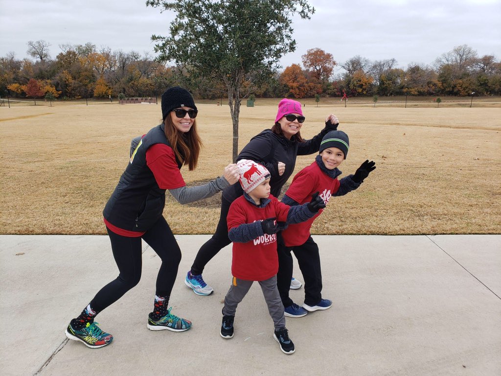 cassie_hagek's tweet photo. @LakesidePE Gobble Wobble run!!!! https://t.co/IYIGyTgepq