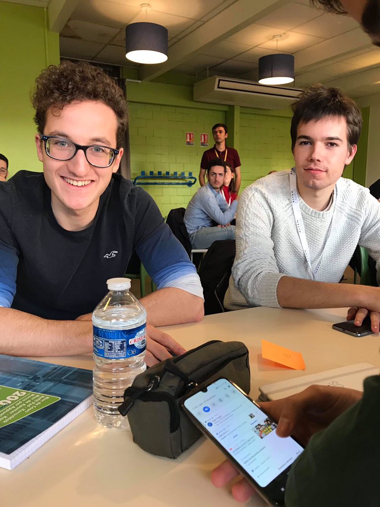« Est-ce qu’on falsifie ? ➡️ NON » formation innovante au titre décalé du Conseil d’Orientation Stratégique de la <a href="/cnje/">Junior-Entreprises</a> lors de ce #CNH19 👀

#DEFI4